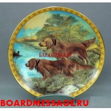 Декоративная тарелка с изображением собак